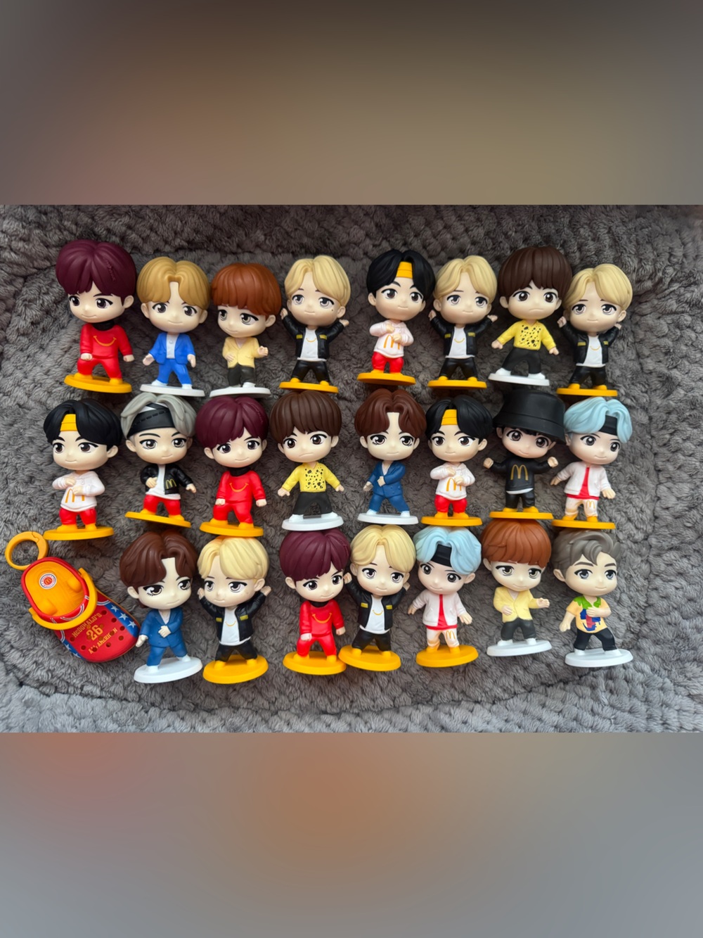McDonald's Tinytan x BTS
2025 Happy Meal Toys Lot of 23 Tiny Tan Figures & Croc